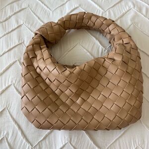 Elegant Tan Woven Women's Bag